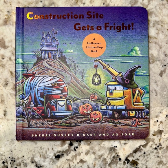 *BRAND NEW* "CONSTRUCTION SITE GETS A FRIGHT! - by Sherri Duskey Rinker - Picture 1 of 10